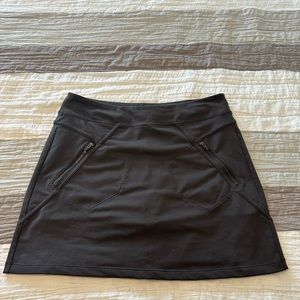 Athleta Women’s skirt/shorts